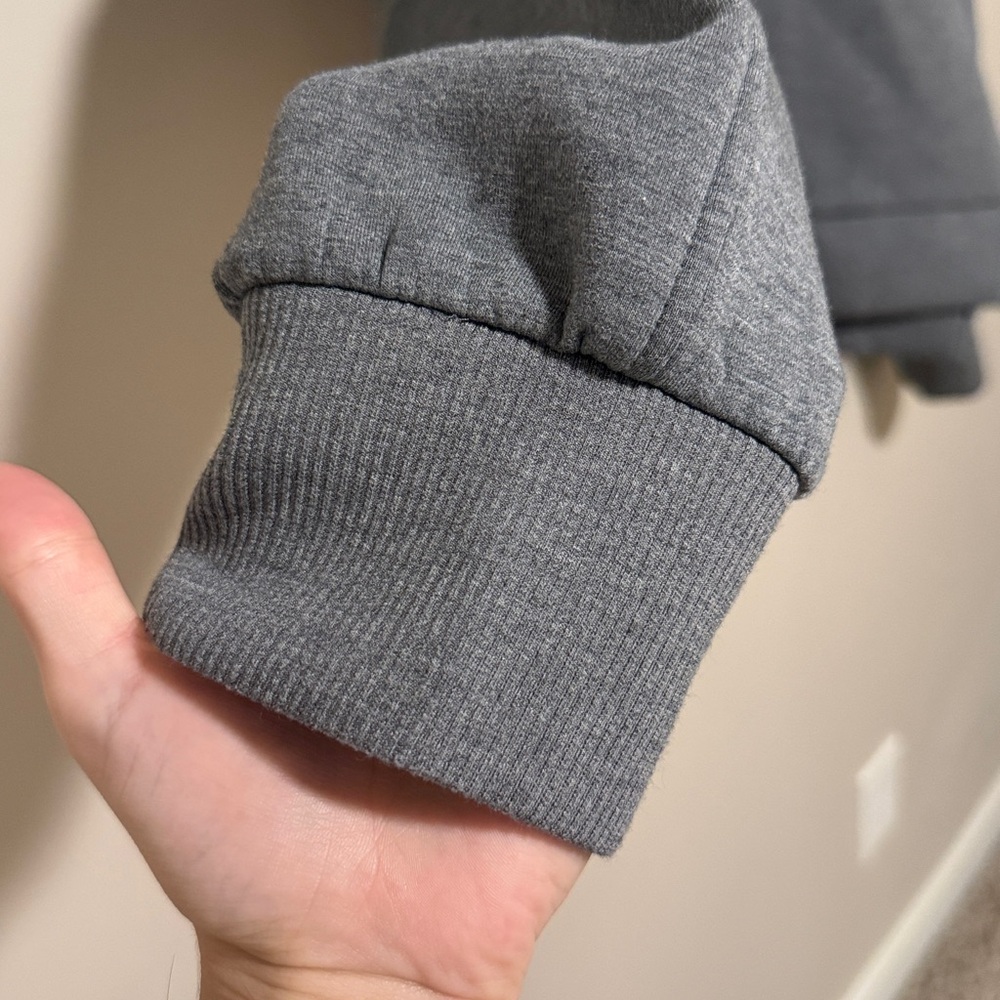LIKE NEW CALIA Scuba Gray Crewneck Split Side Sweatshirt - Picture 3 of 9